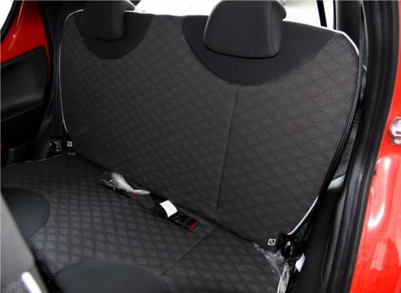 比亚迪F0 2015款 1.0L 悦酷型 车厢座椅   后排空间