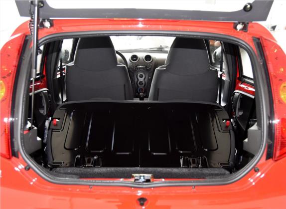 比亚迪F0 2015款 1.0L 悦酷型 车厢座椅   后备厢