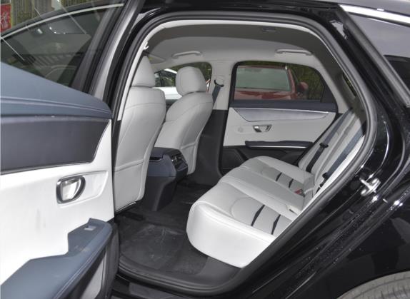比亚迪e9 2021款 商务版 车厢座椅   后排空间
