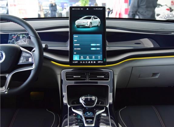 秦PLUS 2021款 EV 600KM 旗舰型 中控类   中控台