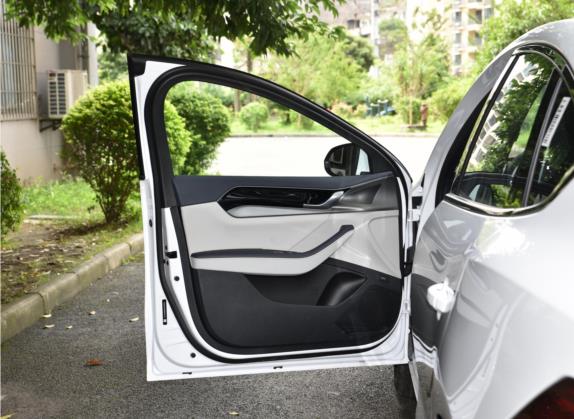 秦PLUS 2021款 EV 500KM 豪华型 车厢座椅   前门板
