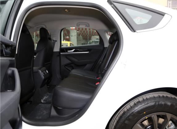 秦PLUS 2021款 EV 400KM 领畅版 车厢座椅   后排空间