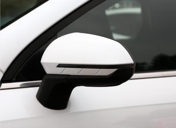 秦PLUS 2021款 EV 400KM 领畅版 外观细节类   外后视镜