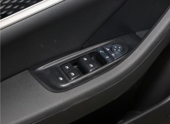 秦PLUS 2021款 EV 400KM 领畅版 车厢座椅   门窗控制