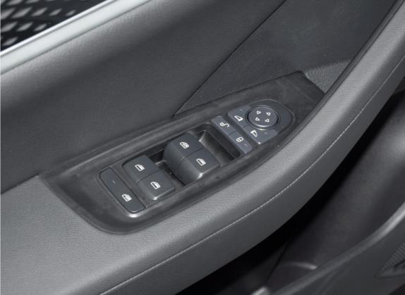 秦PLUS 2021款 EV 400KM 出行版 车厢座椅   门窗控制