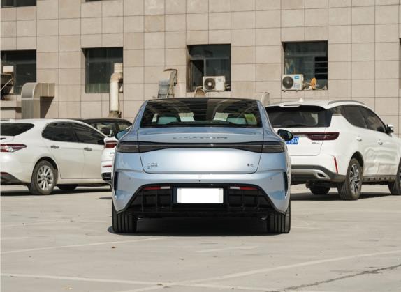 海豹 2022款 550km 标准续航后驱版尊贵型 外观   正后