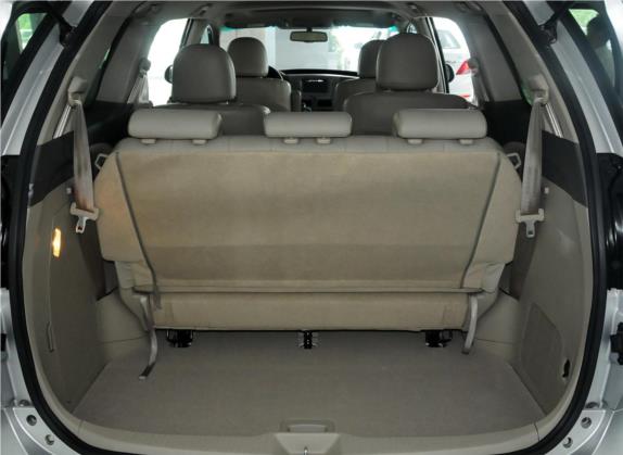 比亚迪M6 2013款 2.4L 手动尊贵型 车厢座椅   后备厢
