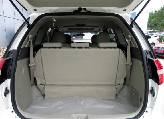 比亚迪M6 2015款 2.4L 自动尊贵版 车厢座椅   后备厢