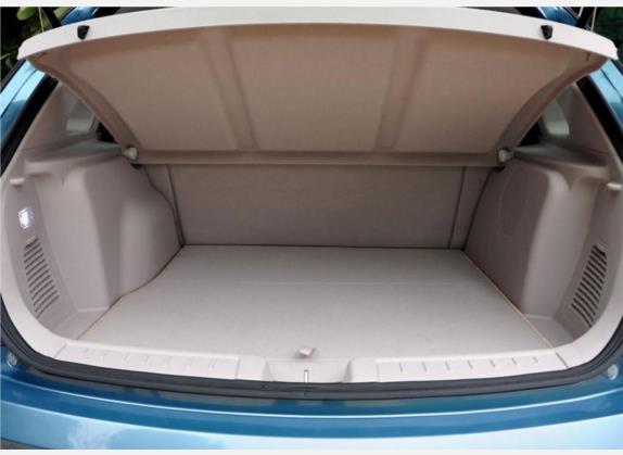 比亚迪e6 2012款 先行者 车厢座椅   后备厢