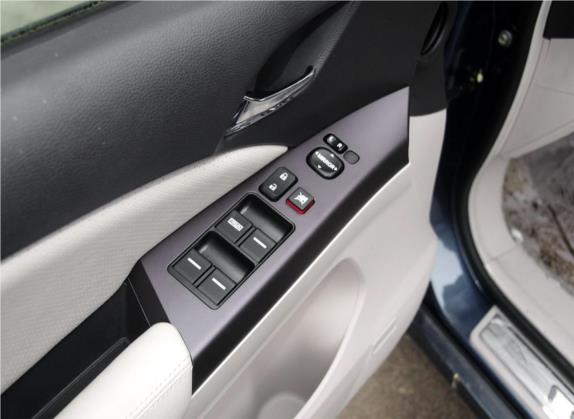 比亚迪e6 2014款 豪华型(北京版) 车厢座椅   门窗控制