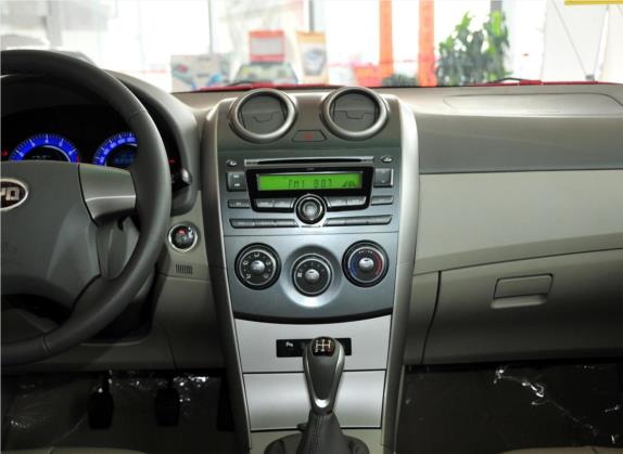 比亚迪G3 2011款 数智版 1.5L 手动豪雅型 中控类   中控台