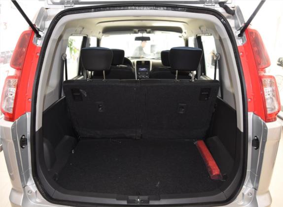 北斗星X5E 2017款 EV268 畅行版 车厢座椅   后备厢