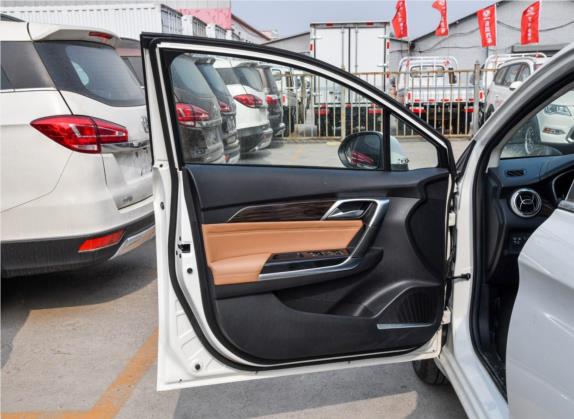 北汽昌河A6 2018款 1.5L CVT尊贵版 车厢座椅   前门板