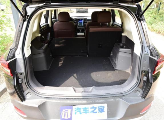 北汽昌河Q7 2018款 1.5T CVT豪华型 车厢座椅   后备厢