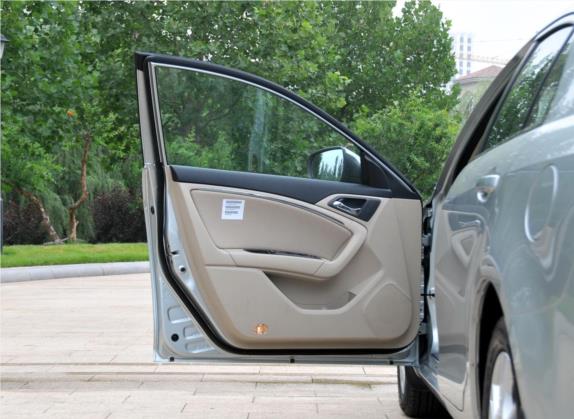 奔腾B90 2012款 2.0L 自动舒适型 车厢座椅   前门板