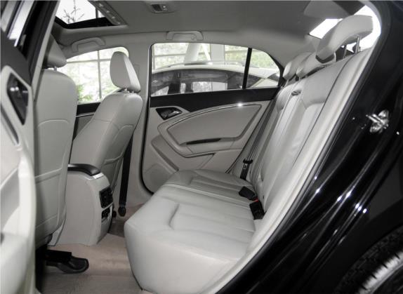 奔腾B90 2014款 1.8T 自动尊贵型 车厢座椅   后排空间