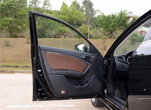 奔腾B90 2014款 1.8T 自动旗舰型 车厢座椅   前门板