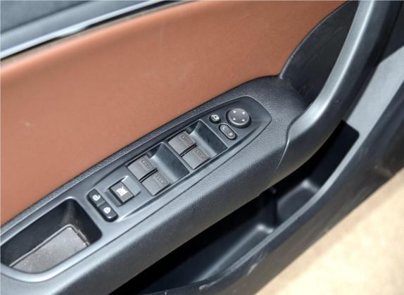 奔腾B90 2014款 1.8T 自动旗舰型 车厢座椅   门窗控制