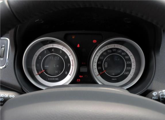 奔腾B90 2014款 2.0T 自动豪华型 中控类   仪表盘