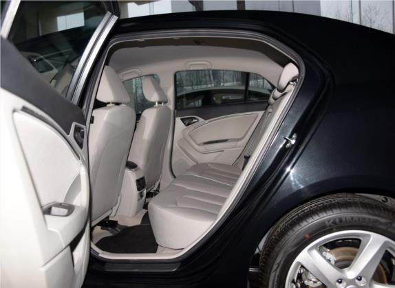 奔腾B90 2015款 1.8T 自动舒适型 车厢座椅   后排空间