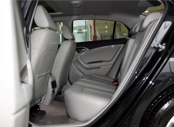 奔腾B90 2015款 1.8T 自动豪华型 车厢座椅   后排空间