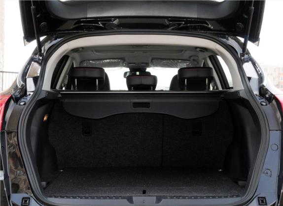 奔腾X80 2013款 2.3L 自动旗舰型 车厢座椅   后备厢