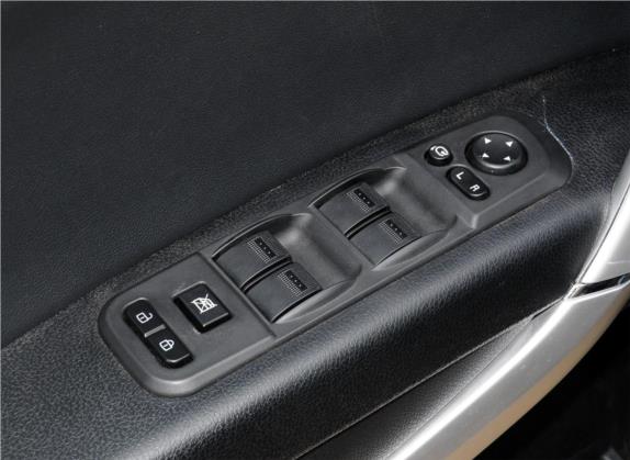 奔腾X80 2013款 2.3L 自动旗舰型 车厢座椅   门窗控制