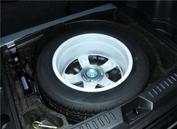 奔腾X80 2013款 2.0L 手动基本型 其他细节类   备胎