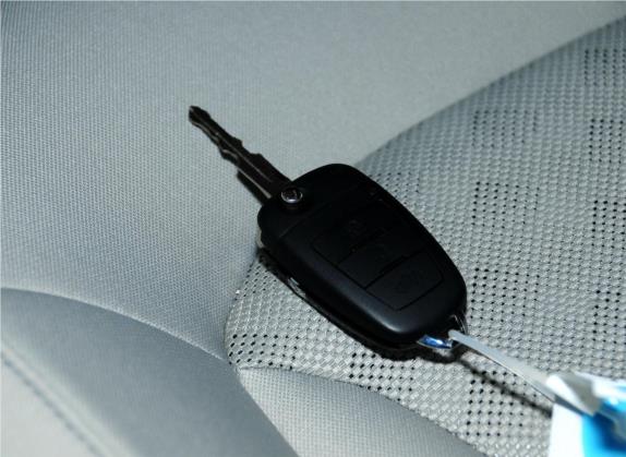 奔腾X80 2013款 2.0L 手动基本型 其他细节类   钥匙