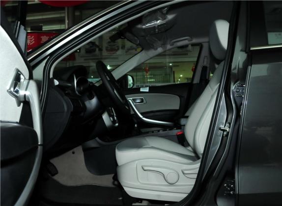 奔腾X80 2013款 2.0L 手动基本型 车厢座椅   前排空间