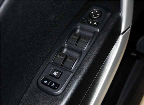 奔腾X80 2013款 2.0L 自动舒适型 车厢座椅   门窗控制