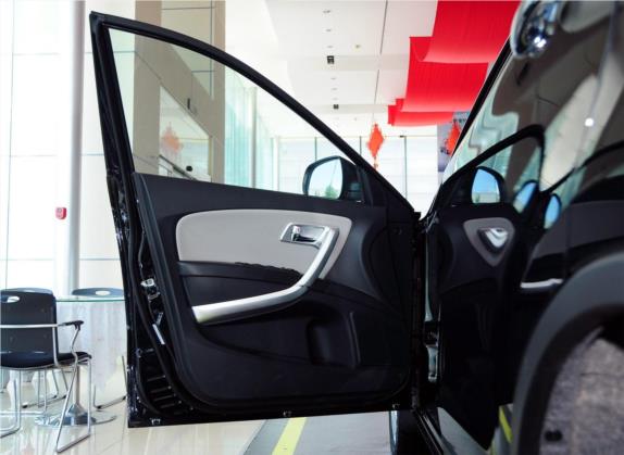 奔腾X80 2013款 2.3L 自动豪华型 车厢座椅   前门板