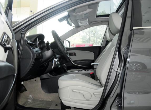 奔腾X80 2015款 2.0L 自动舒适周年纪念型 车厢座椅   前排空间
