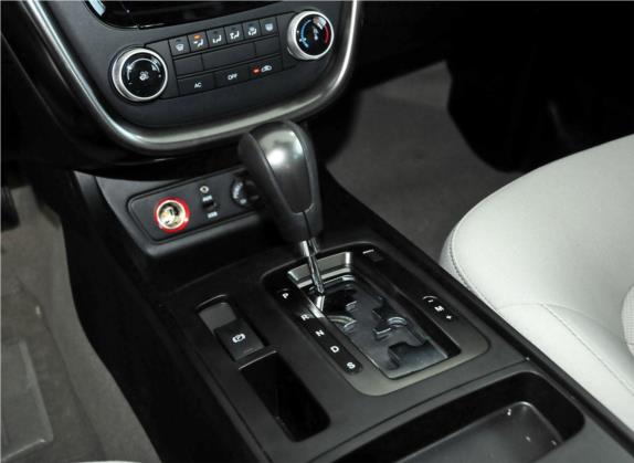 奔腾X80 2015款 2.0L 自动舒适周年纪念型 中控类   挡把