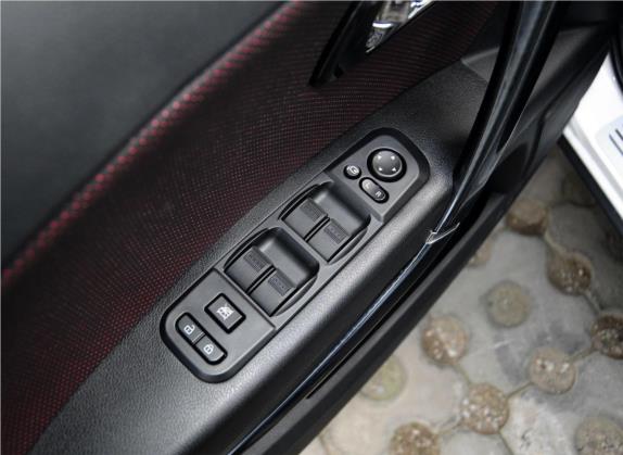 奔腾X80 2015款 1.8T 自动运动型 车厢座椅   门窗控制