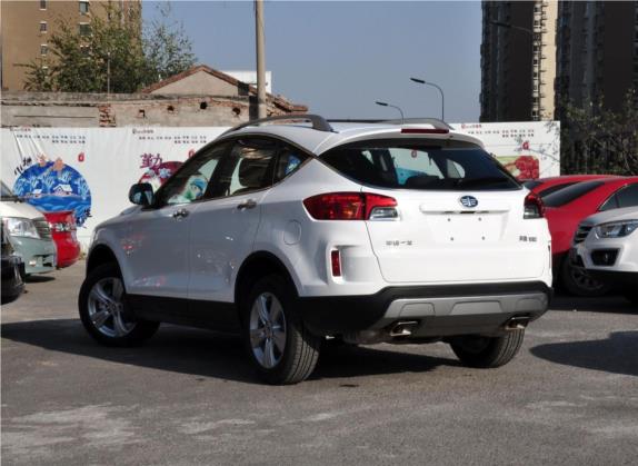 奔腾X80 2015款 2.0L 手动基本型 外观   斜后