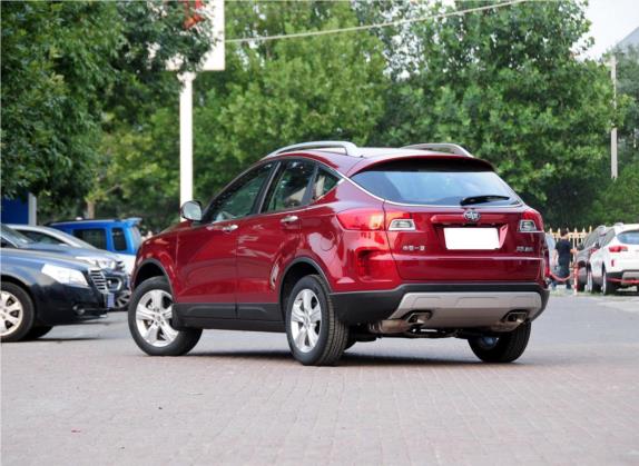 奔腾X80 2015款 2.0L 自动舒适型 外观   斜后