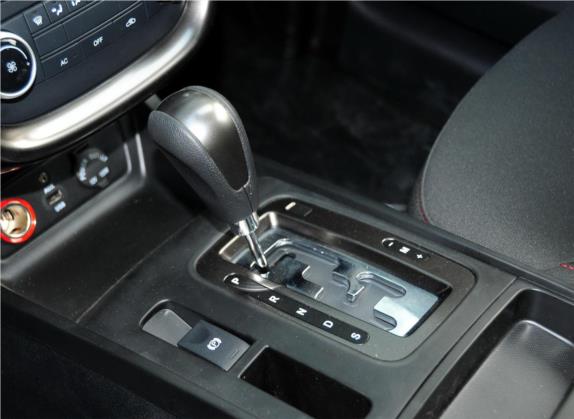 奔腾X80 2015款 2.0L 自动舒适型 中控类   挡把