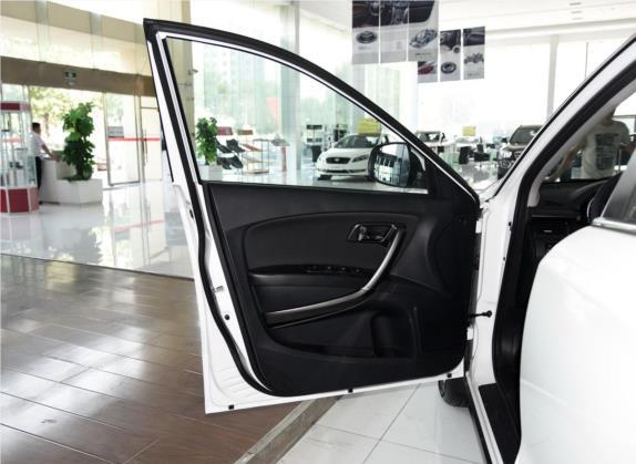 奔腾X80 2015款 2.0L 手动舒适两周年纪念型 车厢座椅   前门板