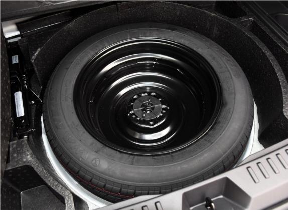 奔腾X80 2016款 2.0L 自动舒适型 其他细节类   备胎