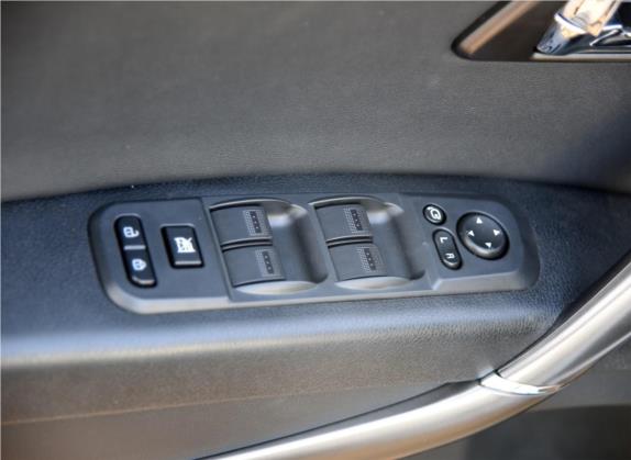 奔腾X80 2016款 1.8T 自动旗舰型 车厢座椅   门窗控制