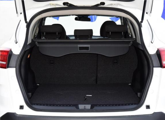 奔腾X80 2017款 2.0L 手动基本型 车厢座椅   后备厢