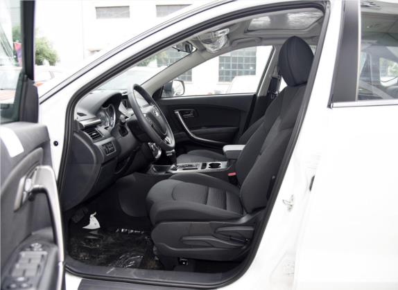 奔腾X80 2017款 2.0L 自动技术型 车厢座椅   前排空间