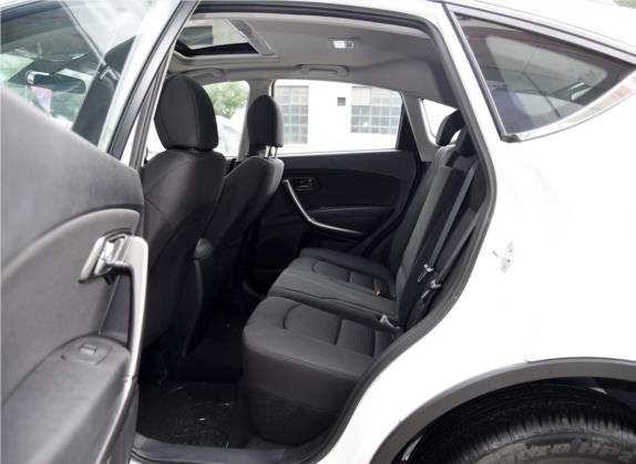 奔腾X80 2017款 2.0L 自动技术型 车厢座椅   后排空间