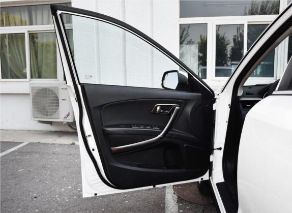 奔腾X80 2017款 1.8T 自动豪华型 车厢座椅   前门板