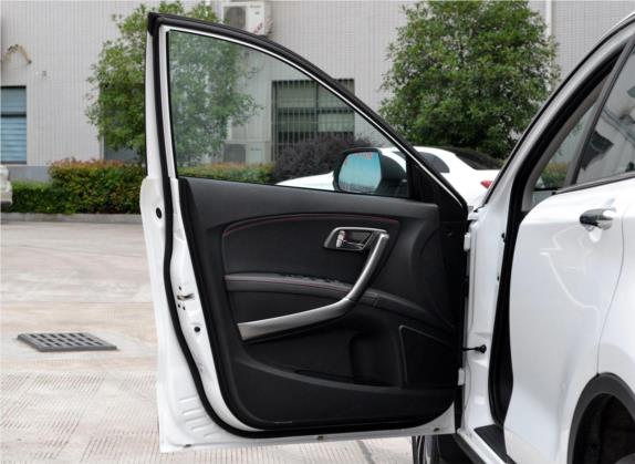 奔腾X80 2018款 Live版 1.8T 自动豪华型 车厢座椅   前门板