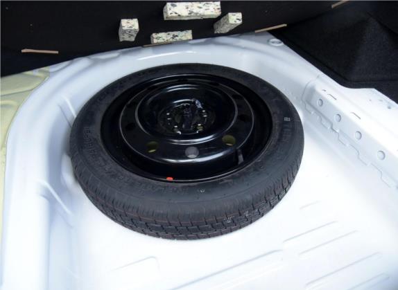 奔腾B30 2016款 1.6L 自动尊贵型 其他细节类   备胎