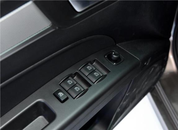 奔腾B30 2016款 1.6L 手动尊享型 车厢座椅   门窗控制
