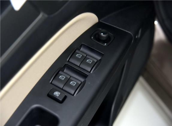 奔腾B30 2016款 1.6L 自动豪华型 车厢座椅   门窗控制