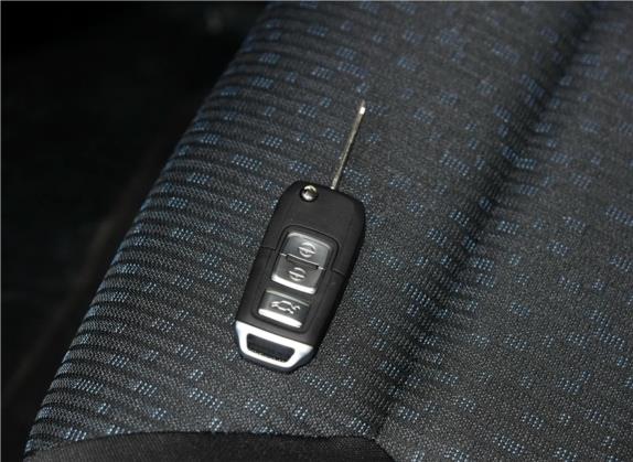 奔腾B30 2016款 1.6L 自动十周年纪念版 其他细节类   钥匙